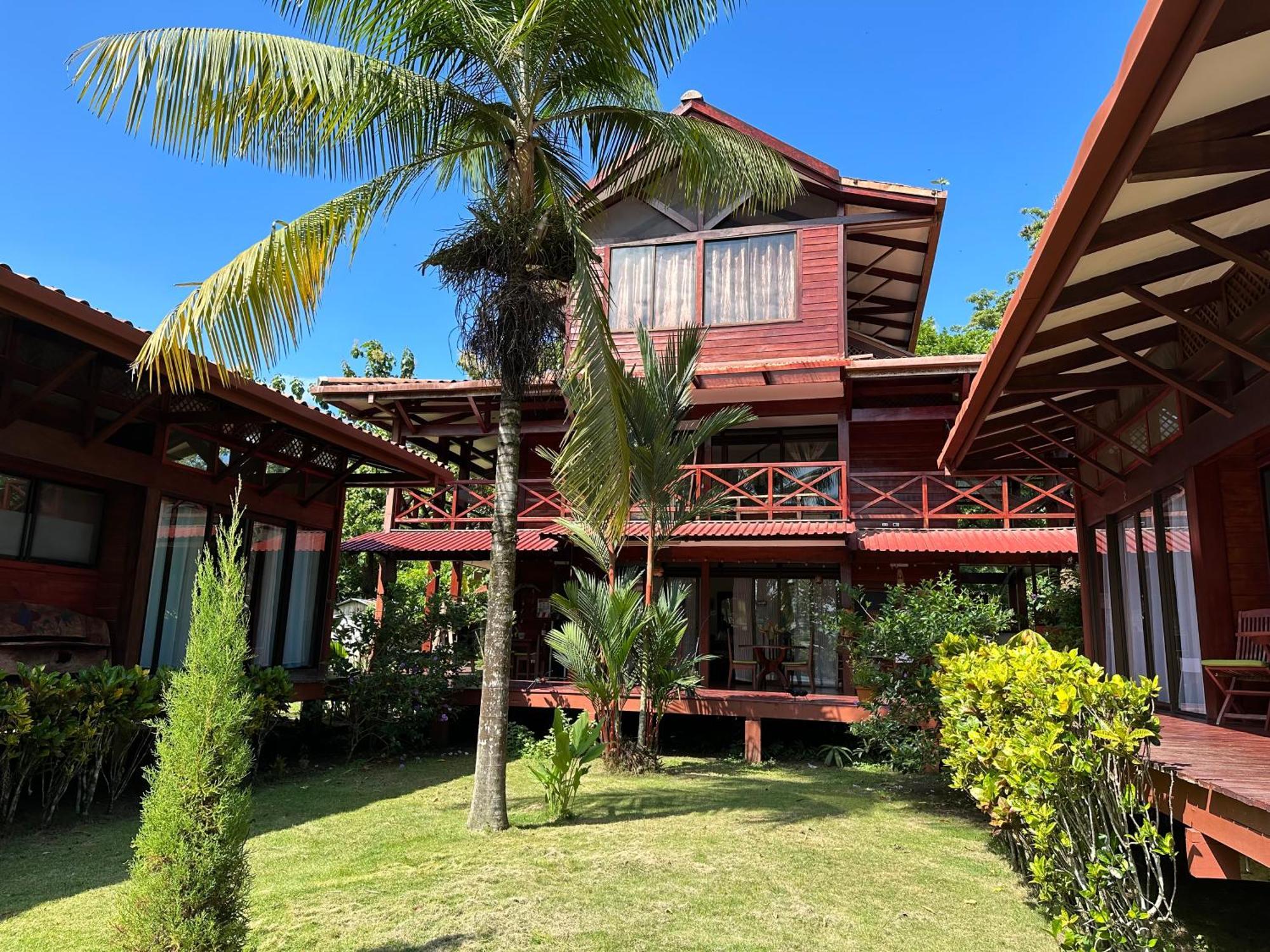 Kenaki Lodge Cahuita