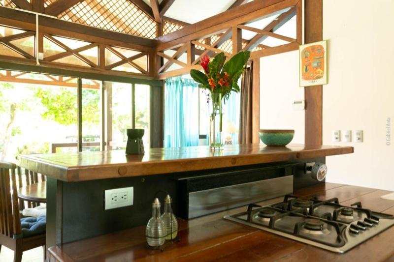 Kenaki * Cahuita